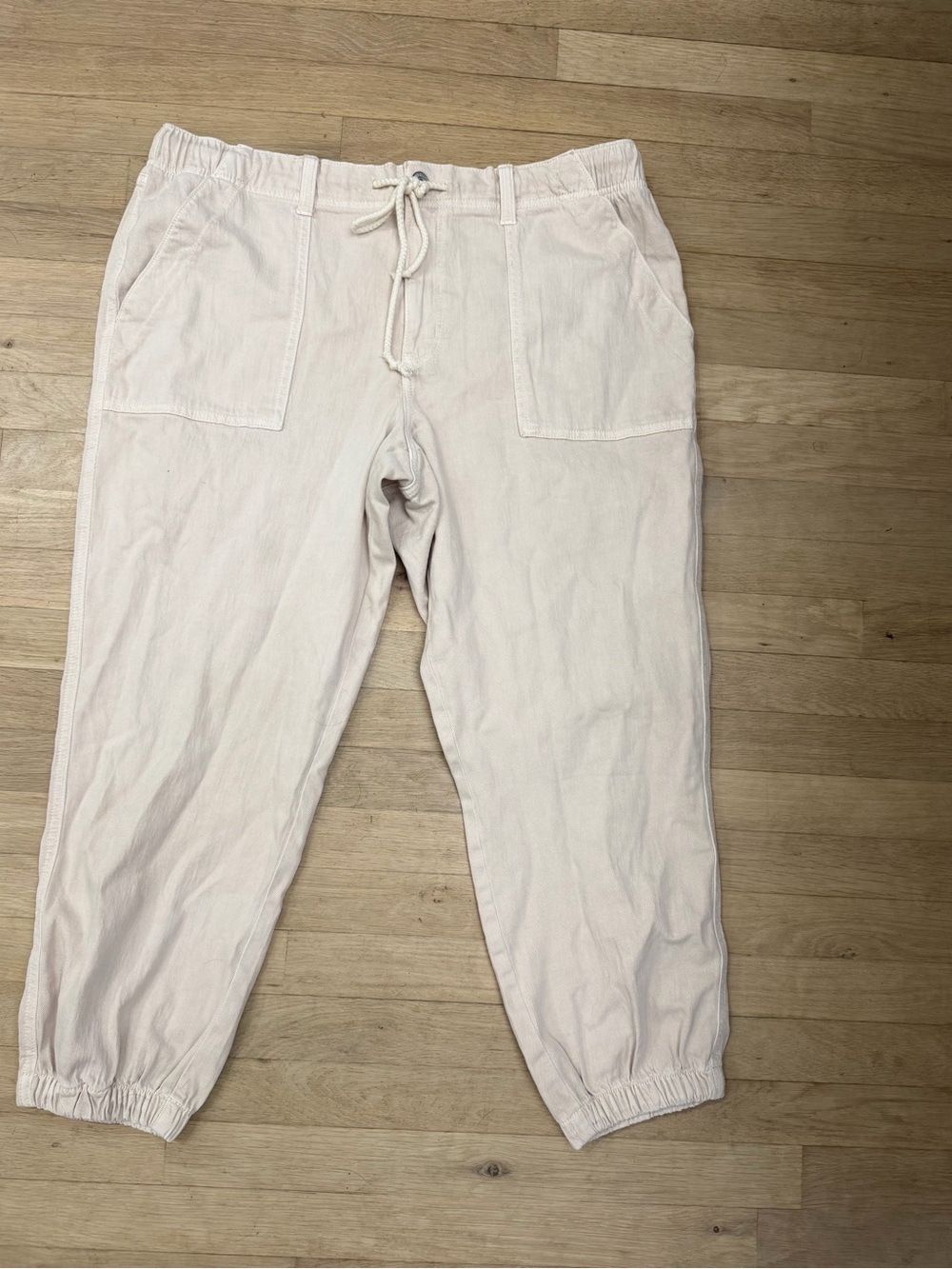 American Eagle Outfitters cream Drawstring Joggers